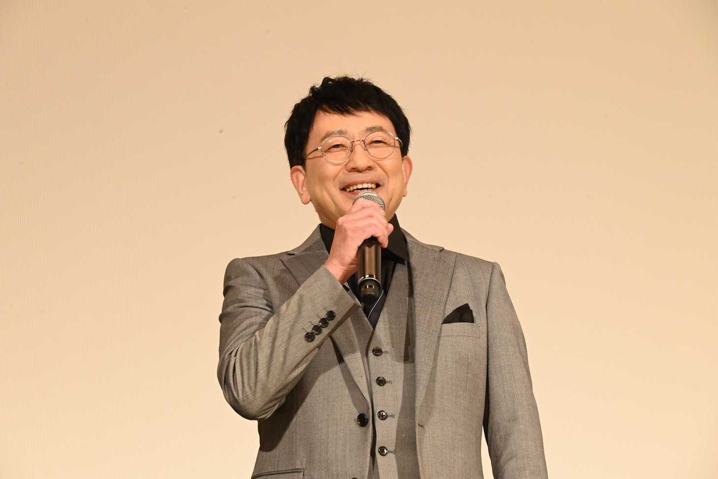関俊彦
