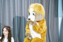 照れるつづ井。