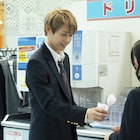 映画「あたしの!」新たな場面写真公開、直己が紙ナプキンで折った花をプレゼント