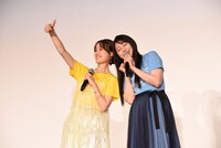 ヒメと悦ネエの登下校シーンを再現する伊藤美来、雨宮天。