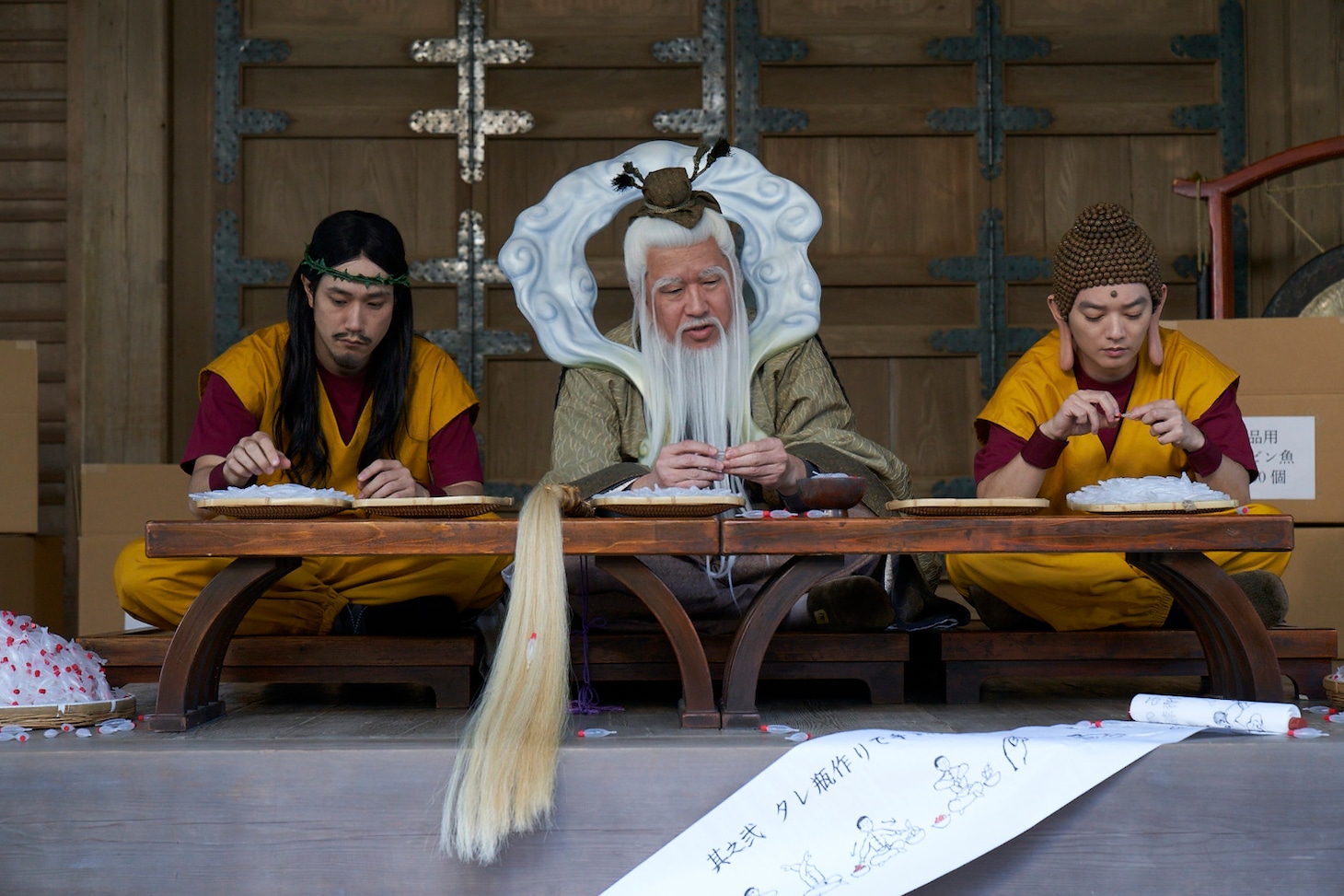 映画「聖☆おにいさん THE MOVIE～ホーリーメンVS悪魔軍団～」の場面写真。
