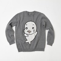 ゴマちゃんのセーター（グレー）。