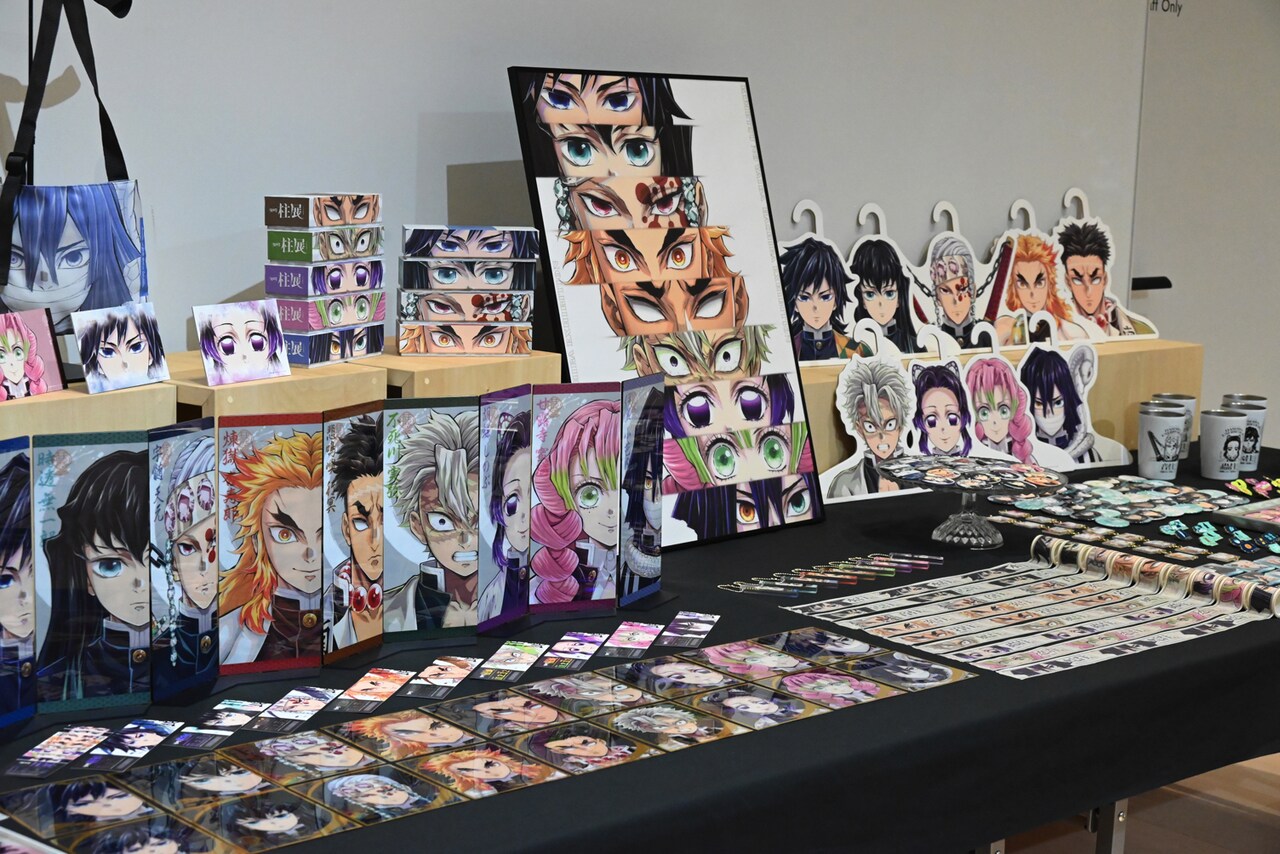 鬼滅の刃 柱展 そして無限城へ KV コレクションフォト 義勇① グッズ情報【5月22日発売商品】｜アニメ「鬼滅の刃」 柱展