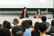 「齢5000年の草食ドラゴン、いわれなき邪竜認定 season2」トークショーの様子。左から宮世真理子、野口衣織。