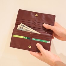 「富野由悠季の財布」の使用イメージ。