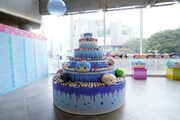 「おまんじゅうにぎにぎマスコット10th Birthday Party POP UP SHOP」の様子。