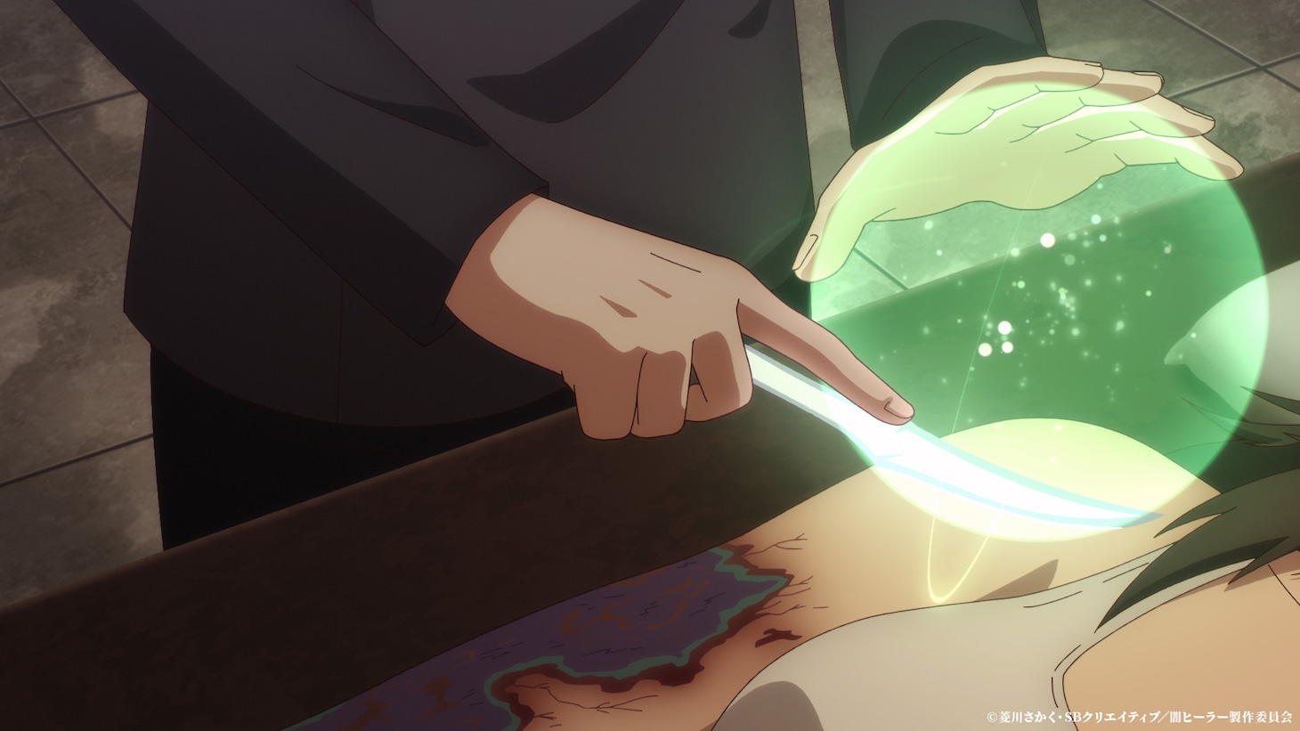 TVアニメ「一瞬で治療していたのに役立たずと追放された天才治癒師、闇ヒーラーとして楽しく生きる」ティザーPVの場面カット。