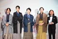 左から小野賢章、阿座上洋平、梅田修一朗、林ゆうき、中田博也プロデューサー。