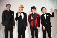 左から岩浪美和、山寺宏一、菅野祐悟、里見哲郎プロデューサー。