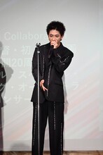 ヒューマンビートボックスを披露する田中洸希。