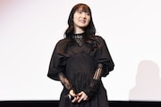 石川由依