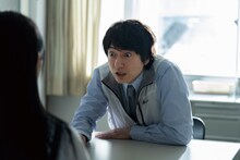 映画「遺書、公開。」場面写真。 (c)2024 映画「遺書、公開。」製作委員会　(c)陽東太郎／SQUARE ENIX