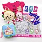 「コジコジ」展示イベントのグッズは約50種類、王様風衣装のコジコジがぬいぐるみに