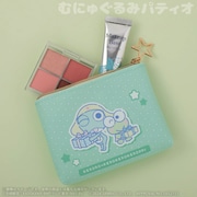 「『ケロロ軍曹』×『サンリオキャラクターズ』POP UP SHOP」で販売されるシリコンポーチ。