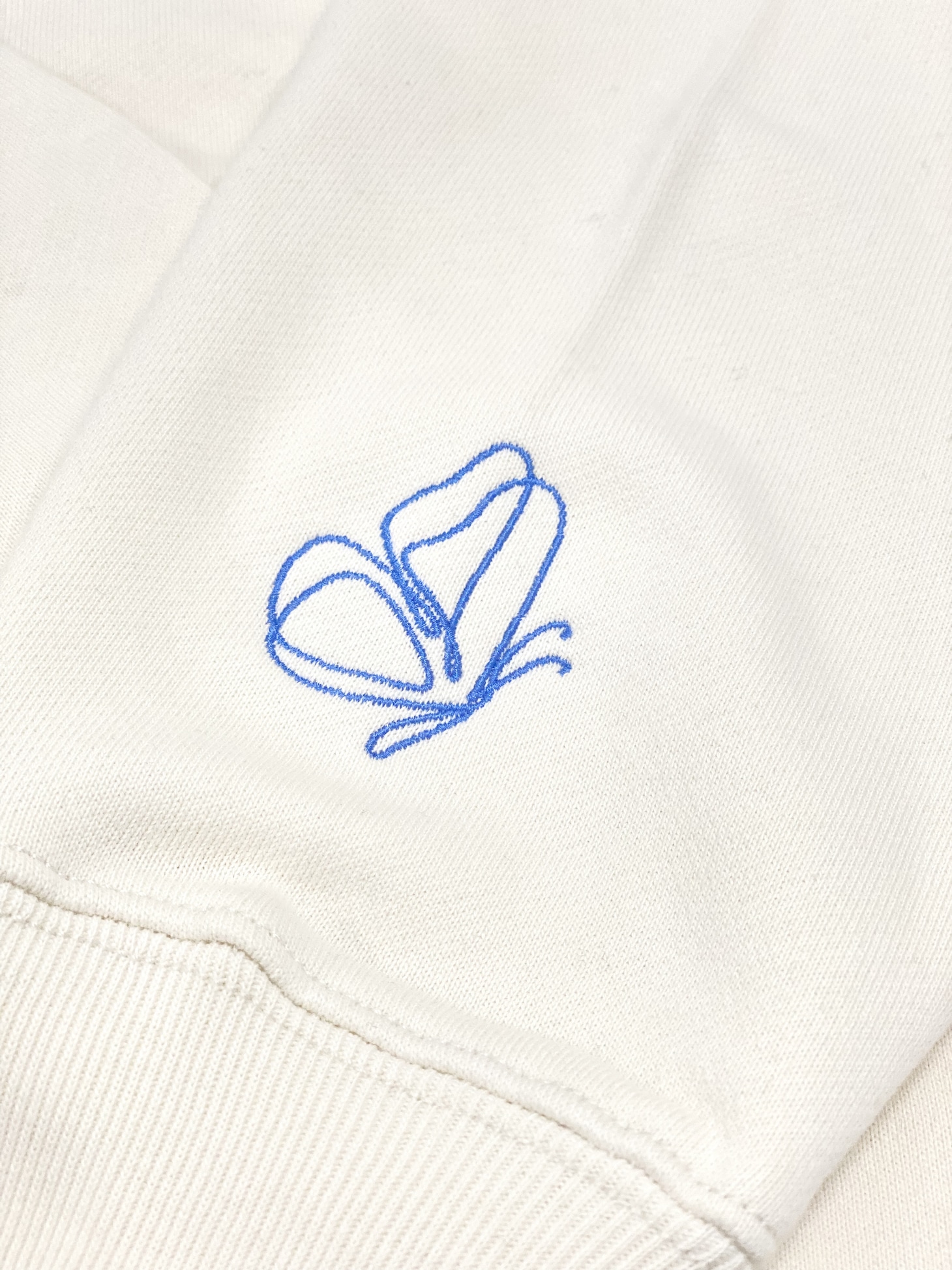 刺繍パーカー