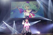 香田澄あまり役の飯田里穂。