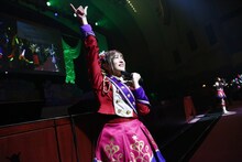 レオナ・ウェスト役の若井友希。