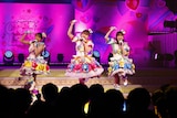 左から萌黄えも役の久保田未夢、桃山みらい役の林鼓子、青葉りんか役の厚木那奈美。