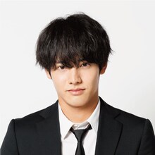 赤楚衛二扮する灰江七生。