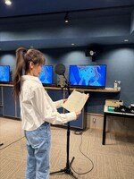 工藤静香のアフレコ風景。（写真提供：NHK）