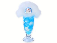 「青いお空♪もくもく雲のクリームソーダ」