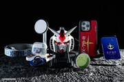 「機動戦士ガンダム」×CASETiFY、地球連邦軍とジオン公国軍からインスパイア