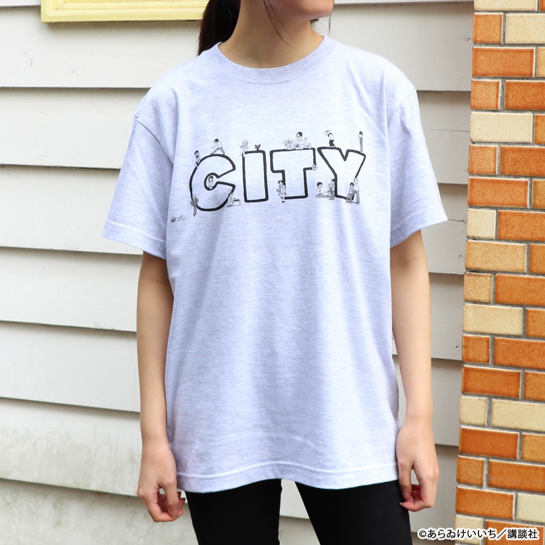 「CITYの住人Tシャツ」の着用イメージ。
