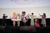 新しい衣装のプリキュアに大興奮のキャスト陣。