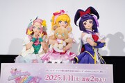 左からキュアフェリーチェ、キュアミラクル、キュアマジカル。