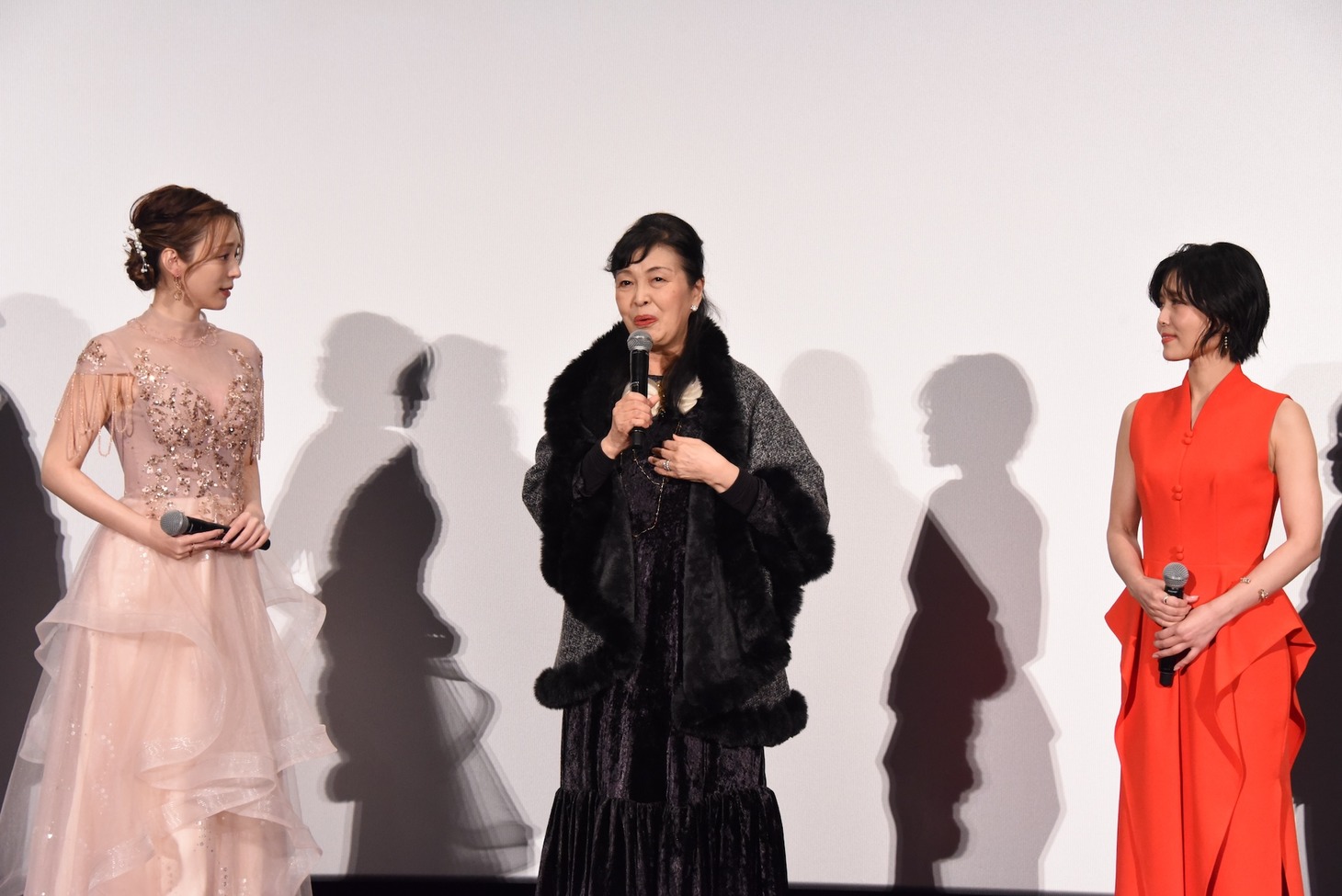 左から平野綾、池田理代子、沢城みゆき。