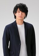 君成田晃佑