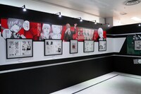 「生誕20周年記念 銀魂展 ～はたちのつどい～」の様子。