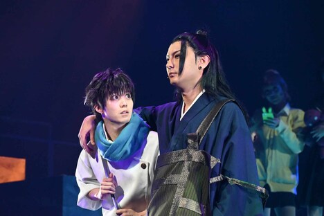 「舞台『呪術廻戦 0』WITH LIVE BAND」より。