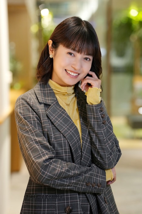 田辺桃子扮する林美羽。(c)「五十嵐夫妻は偽装他人」製作委員会