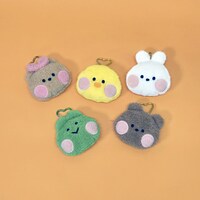 「LINE FRIENDS minini POP-UPストア」で販売される「カラビナ付きフェイスポーチ」。