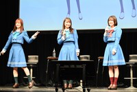 左から藤本侑里、葵あずさ、橘杏咲。