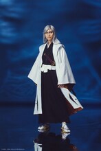 山本一慶扮する浮竹十四郎。