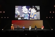 「DRAGON BALL」のステージイベントより。左からビクトリー・ウチダ、エグゼクティブプロデューサーの伊能昭夫、野沢雅子、小林由美子、内山昂輝、ファイルーズあい。(c) SHUEISHA Inc. All rights reserved.