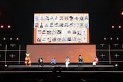 「DRAGON BALL」のステージイベントより。左からビクトリー・ウチダ、エグゼクティブプロデューサーの伊能昭夫、野沢雅子、小林由美子、内山昂輝、ファイルーズあい。(c) SHUEISHA Inc. All rights reserved.