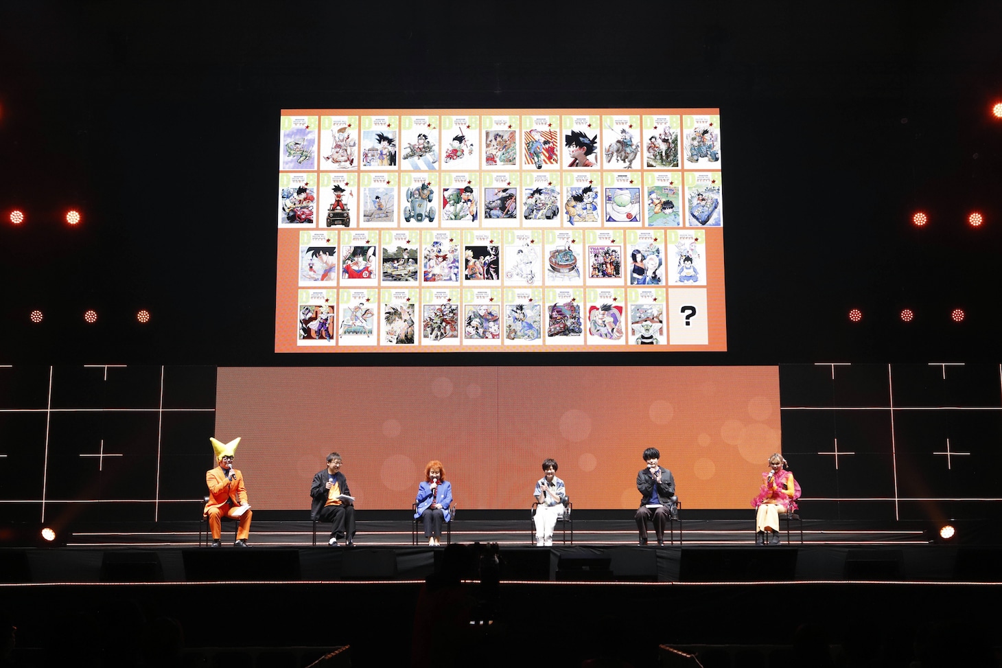 「DRAGON BALL」のステージイベントより。左からビクトリー・ウチダ、エグゼクティブプロデューサーの伊能昭夫、野沢雅子、小林由美子、内山昂輝、ファイルーズあい。(c) SHUEISHA Inc. All rights reserved.