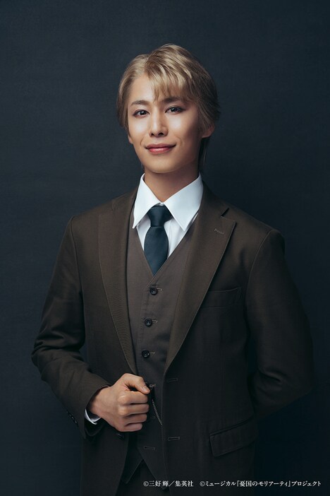 橋本真一扮するジョン・H・ワトソン。