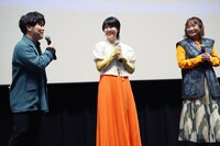 笹波雲明役の小村将、円堂ハル役の木間萌、円堂守役の竹内順子。