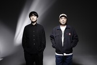 左から牛尾憲輔、石野卓球。