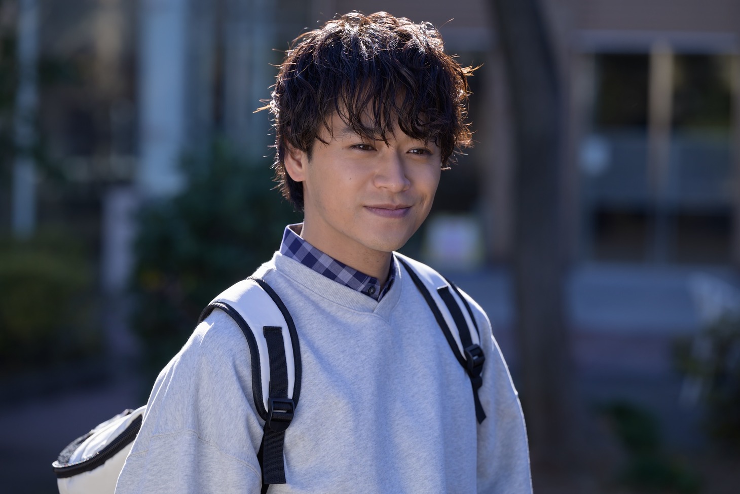 井上想良演じる吉村悠人。 (c)「家政婦クロミは腐った家族を許さない」製作委員会