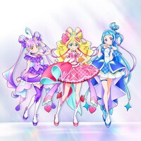 左からキュアキュンキュン、キュアアイドル、キュアウインク。