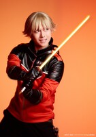 内龍星扮する南沢海 。