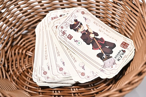 「地縛少年花子くん2」来場者体験型イベントに参加してもらえるステッカー。