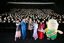 左から佐倉綾音、島崎信長、杉田智和、東山奈央、木野日菜。