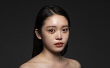 渡ひろみ役の高石あかり。