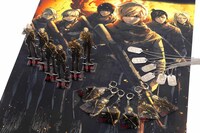 「入学傭兵」アクリルスタンド（全6種）、アクリルキーホルダー（全6種）、ドッグタグ（全6種）、タペストリー。